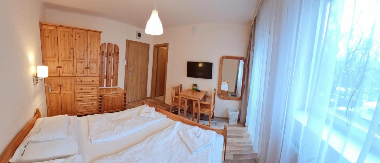 Platan Panzio Hotel Dobogoko Eksteriør billede